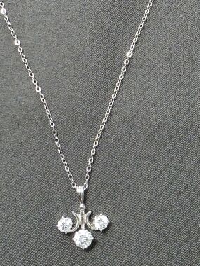Estate Silver Tone 3-Stone Pendant Fashion Necklace - 401